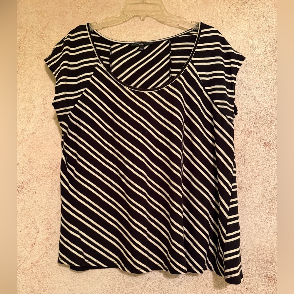 Striped Scoop Neck Short Sleeve Tee - Black & White